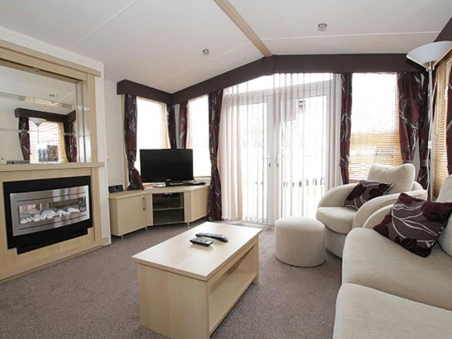 Hoburne Cotswold South Cerney Exterior photo